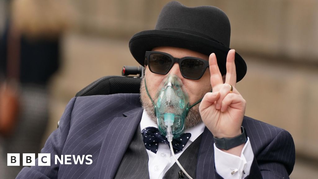 How the mask slipped during US fugitive’s court saga