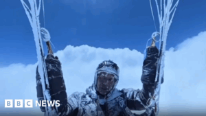 Paraglider survives accidental 8000m-high flight