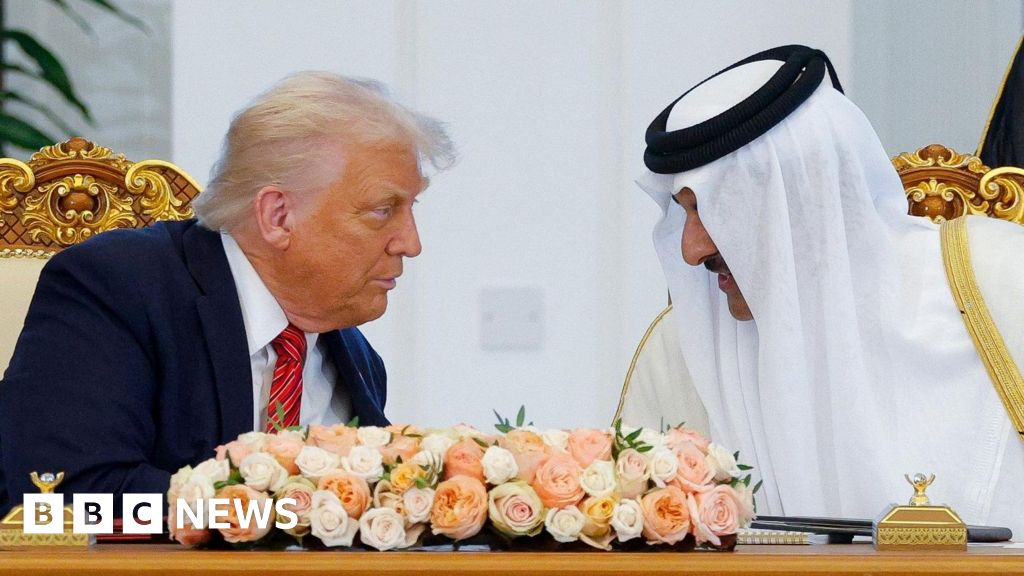 Trump’s critics and supporters unite against Qatar plane deal