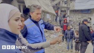 World has responsibility to get aid into Gaza, UN official tells BBC
