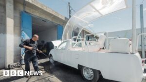 Popemobile to become health clinic for Gaza children