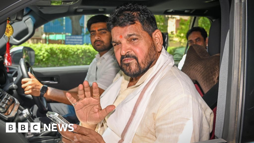 India’s ex-wrestling chief cleared of sexually harassing girl