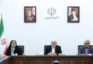 عارف: توسعه طرح های کریدوری منافع بزرگی برای کشور دارد