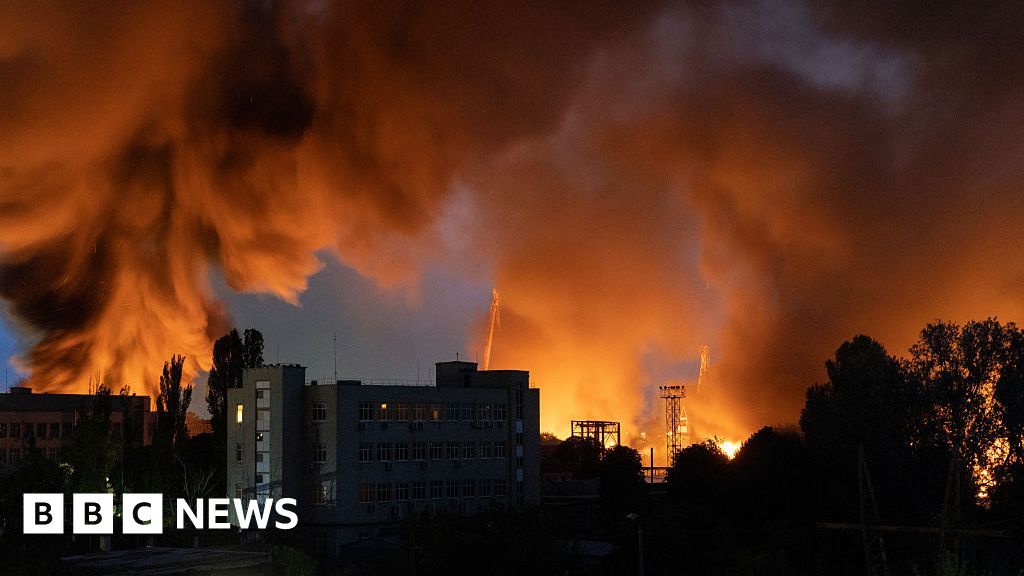Attack drones buzz for hours over Kyiv