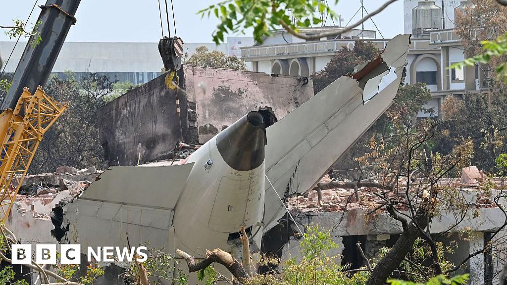 Investigators find cockpit voice recorder from crashed plane